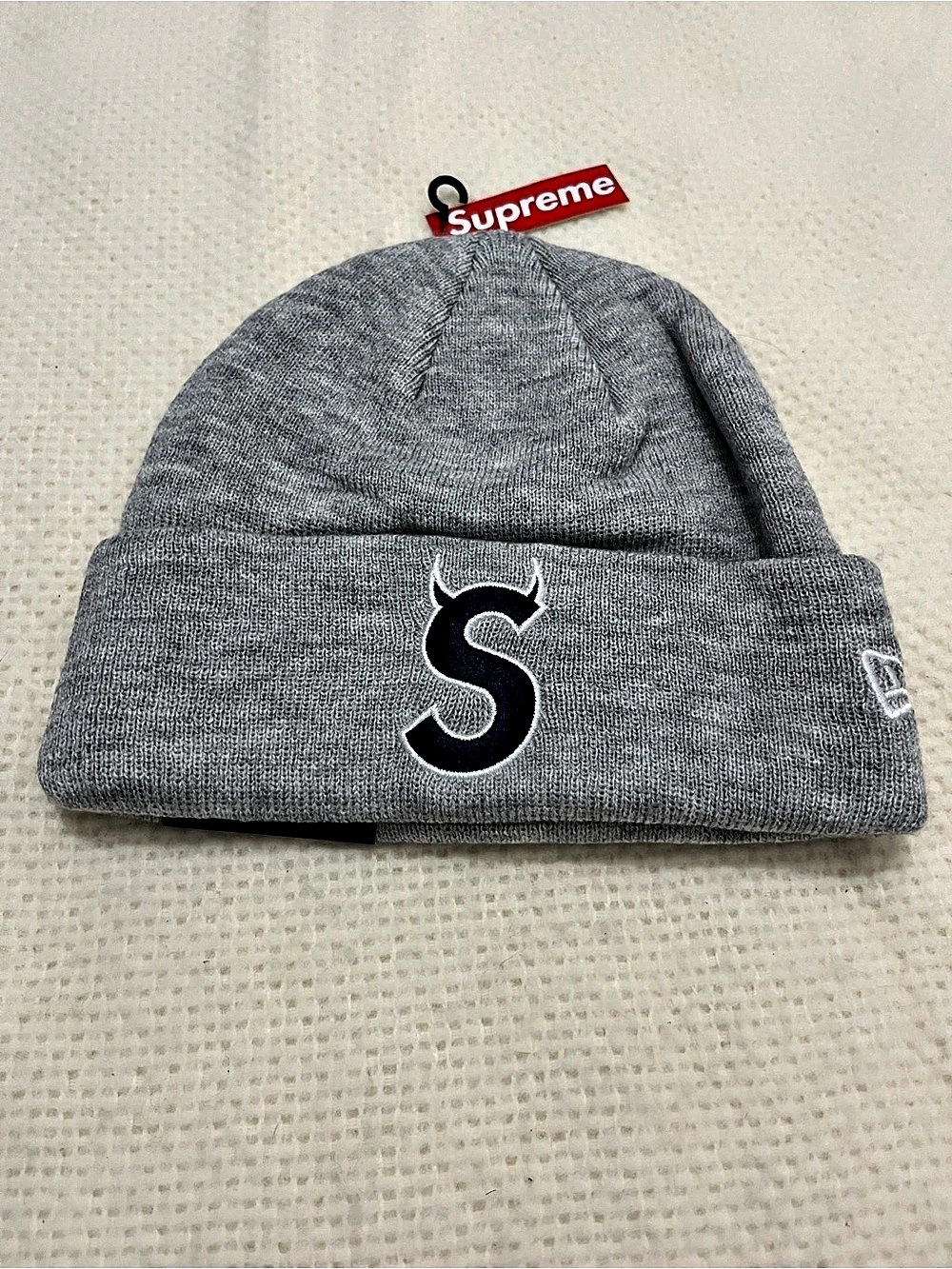 Supreme New Era S Logo Beanie Gray